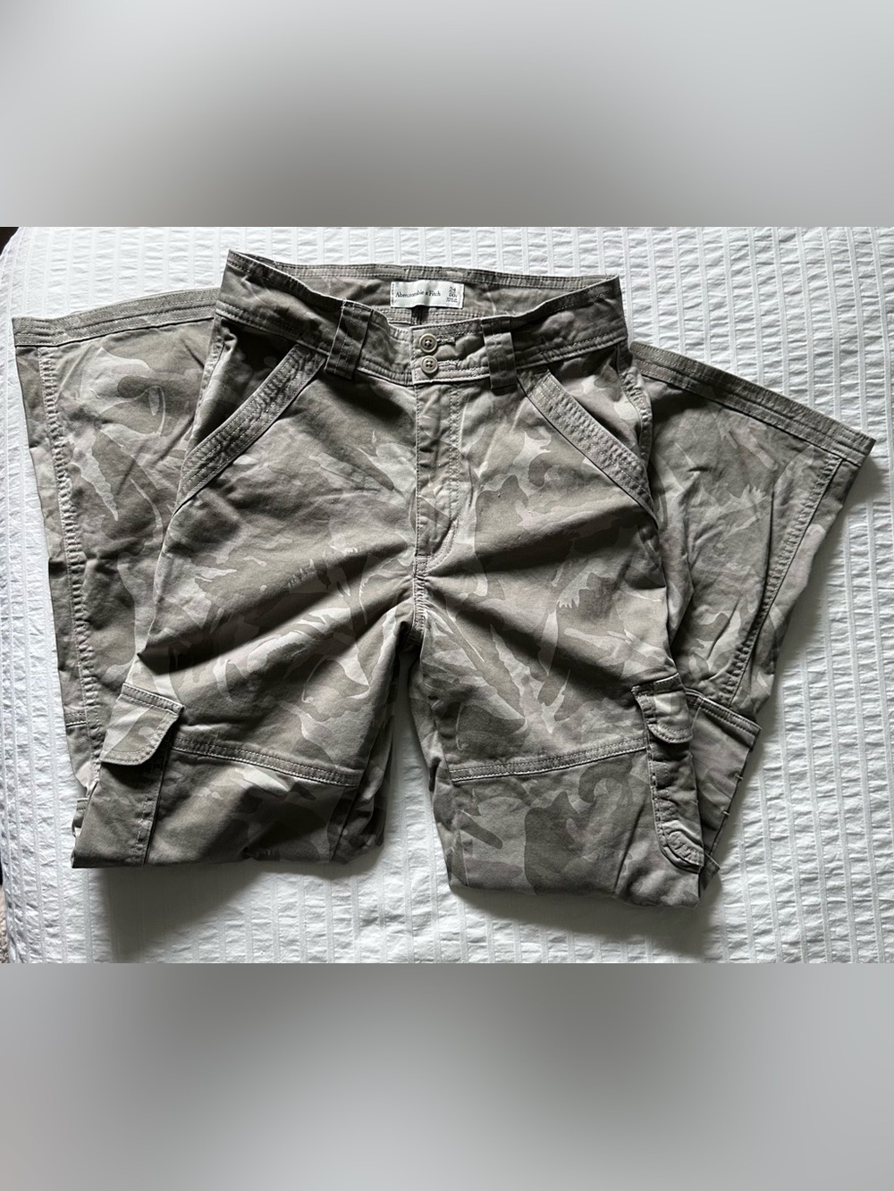 Abercrombie and Fitch Relaxed Camo Cargo Pants